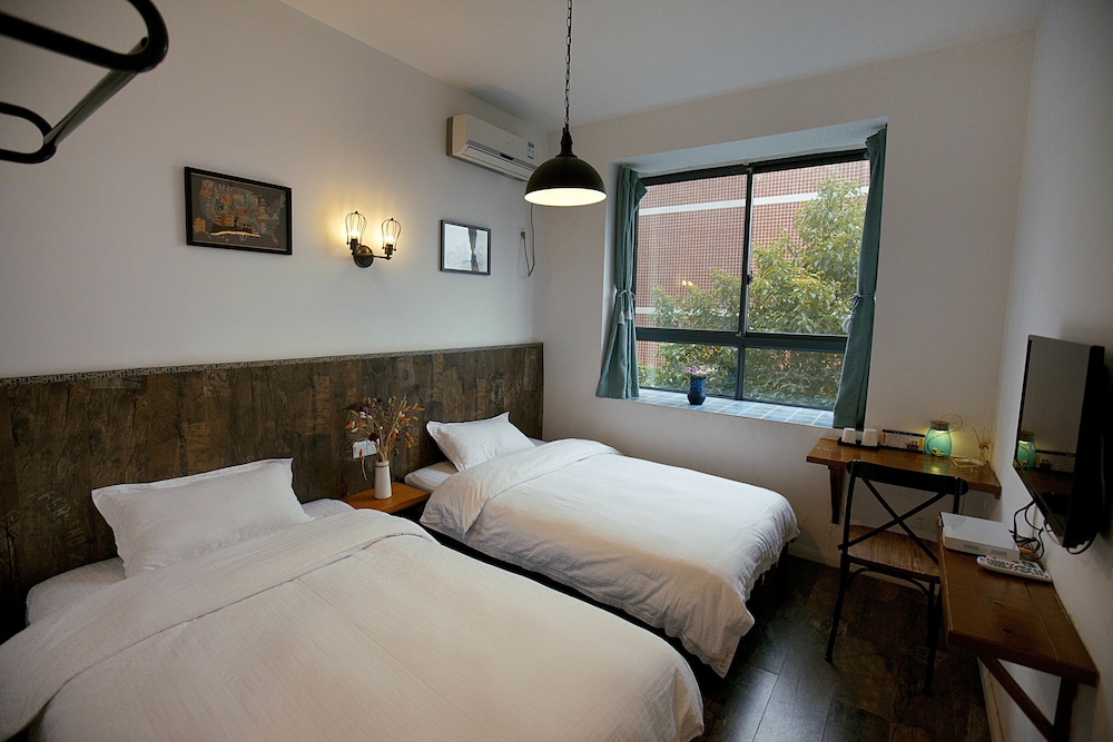 Zhangjiajie Mini Inn 15/40