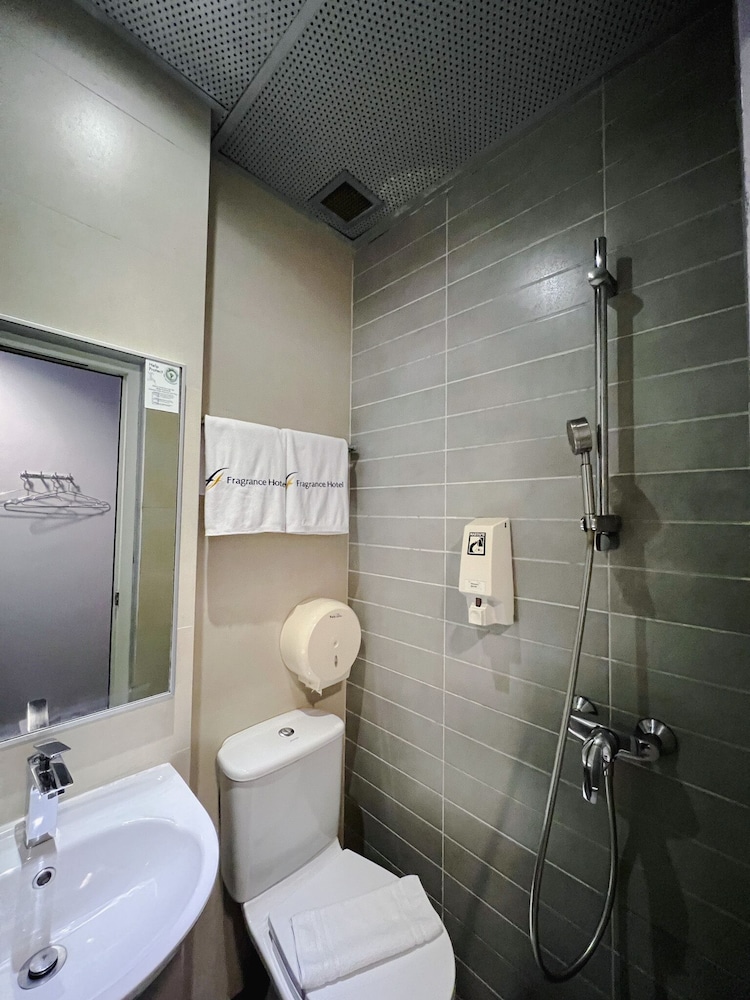Fragrance Hotel - Lavender 18/57