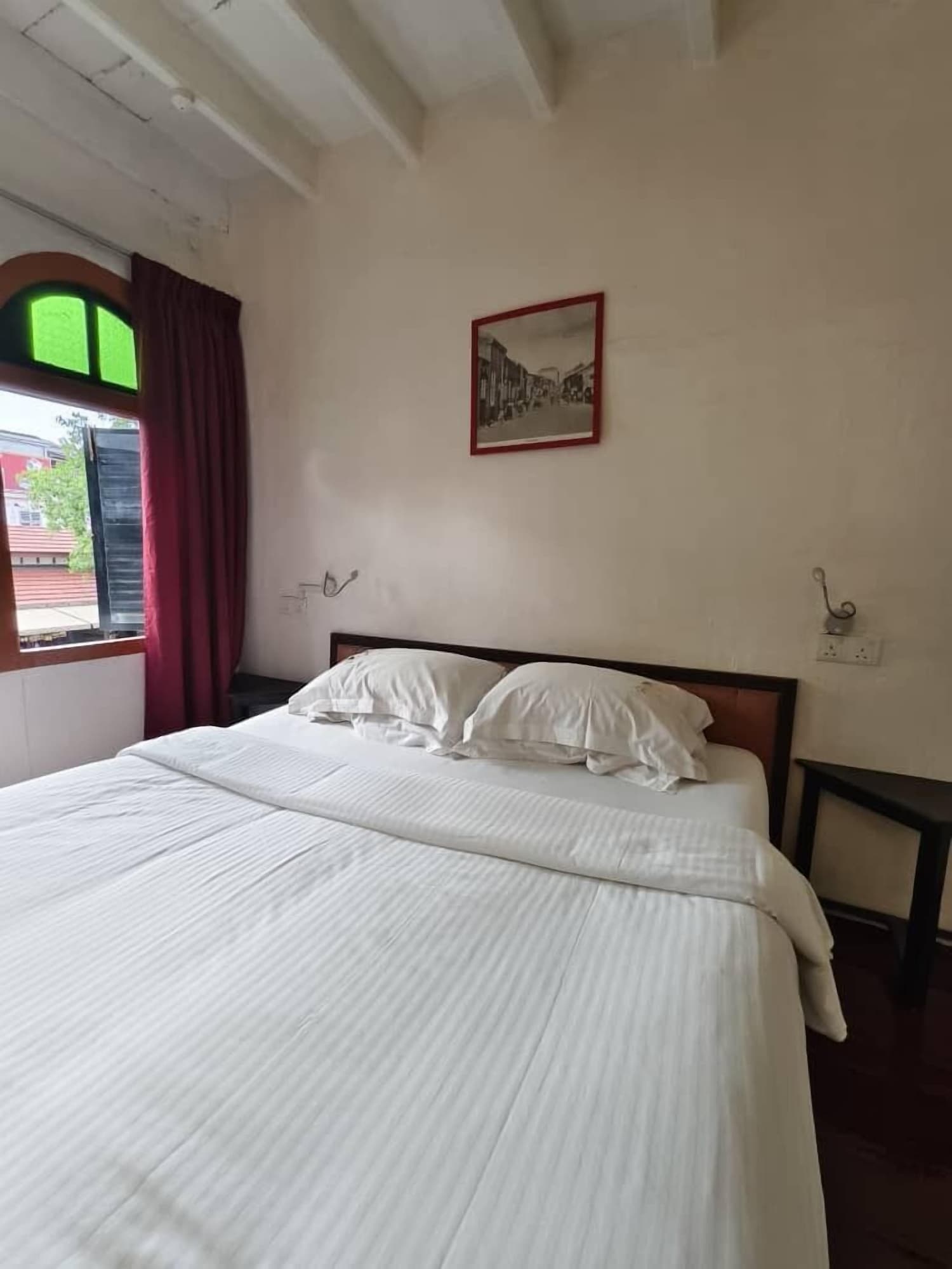 SUPERIOR, DOUBLE BED, SHARED BATHROOM