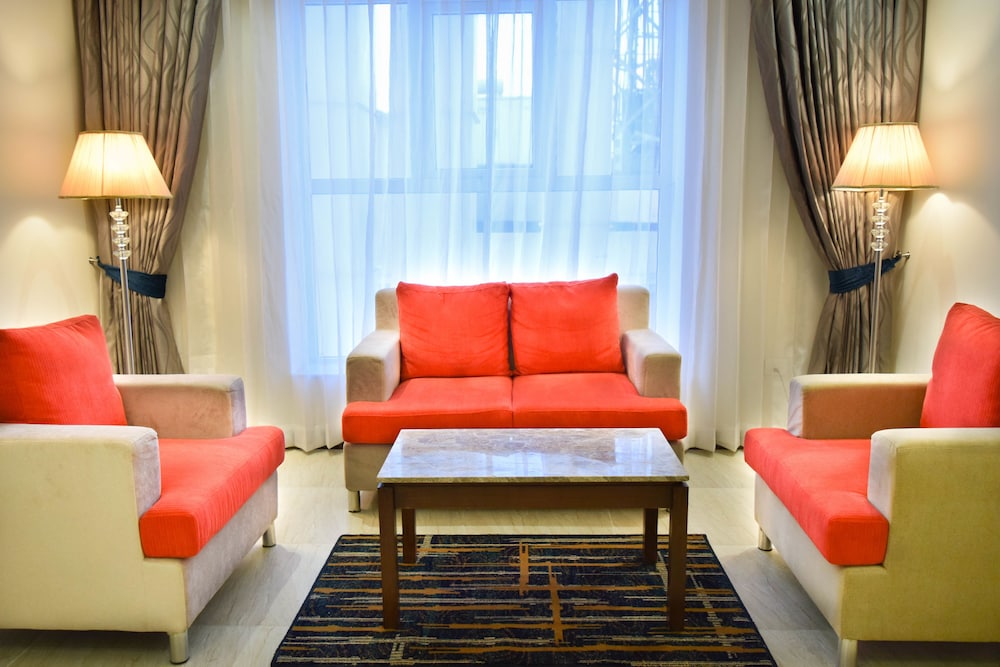 Rg Royal Hotel And Convention 13/18