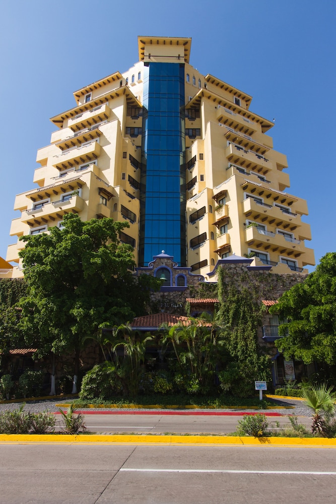 Royal Villas Resort Hotel 59/65