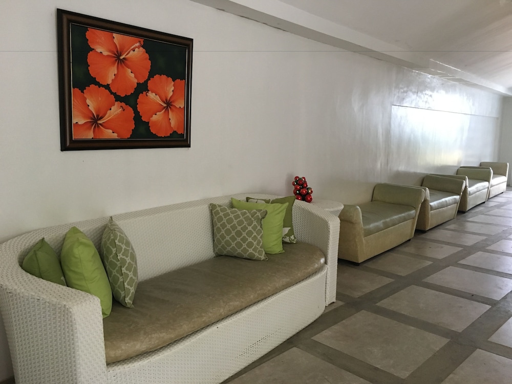 CASA PILAR BEACH RESORT 25/35