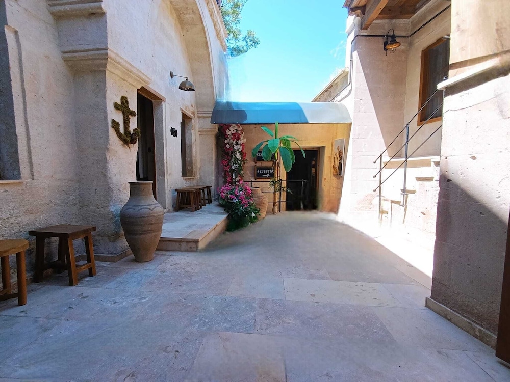 Alfa Cave Hotel 39/50
