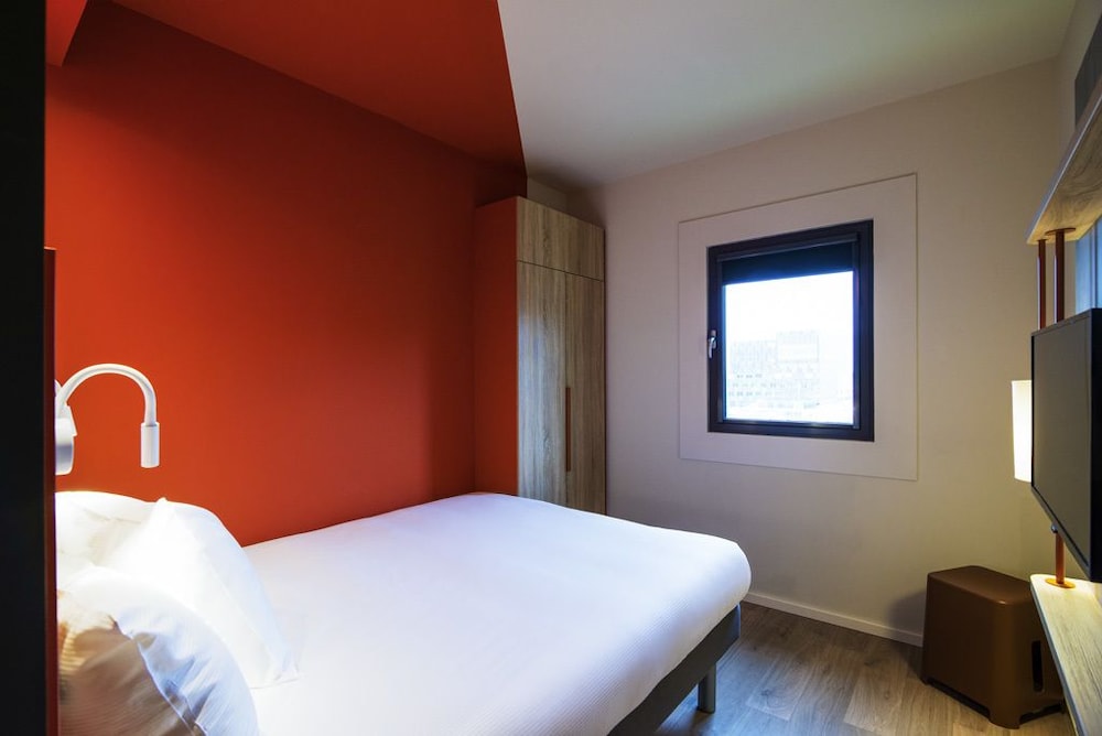Ibis Budget Rotterdam The Hague Airport 16/35
