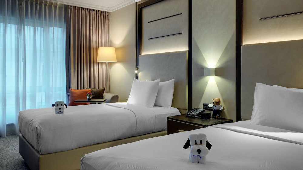 ROOM, TWIN BEDS