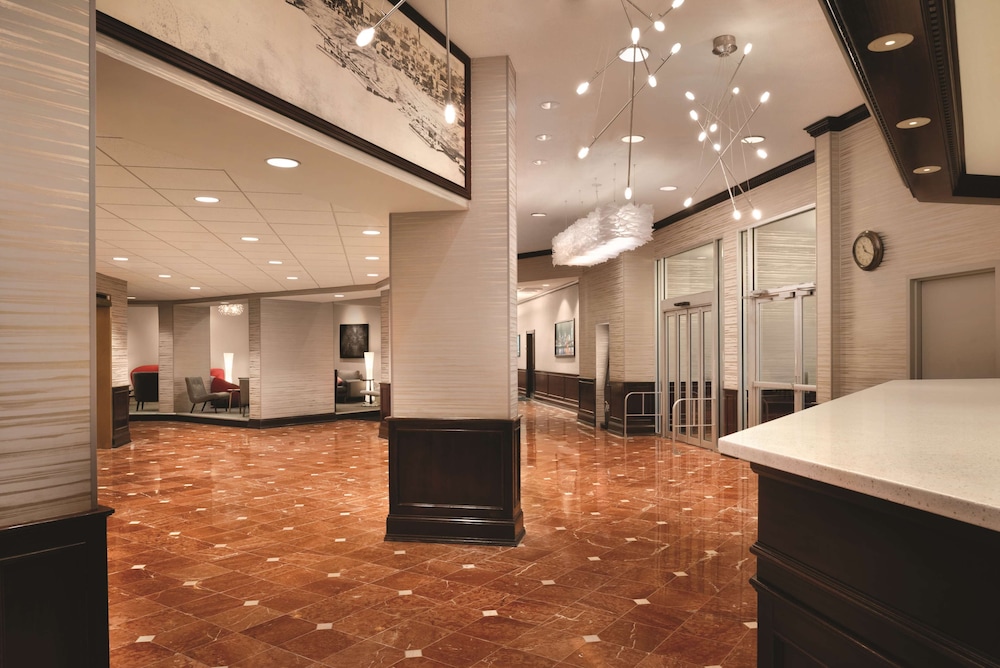 Radisson Hotel Cincinnati Riverfront 4/60