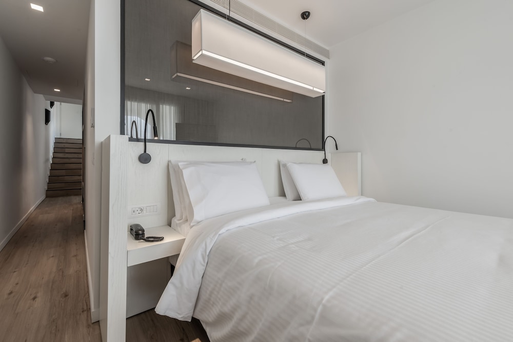 Bitzaro Hotel 18/50