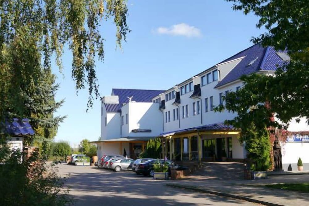 Erbenholz Hotel and Restaurant 32/40
