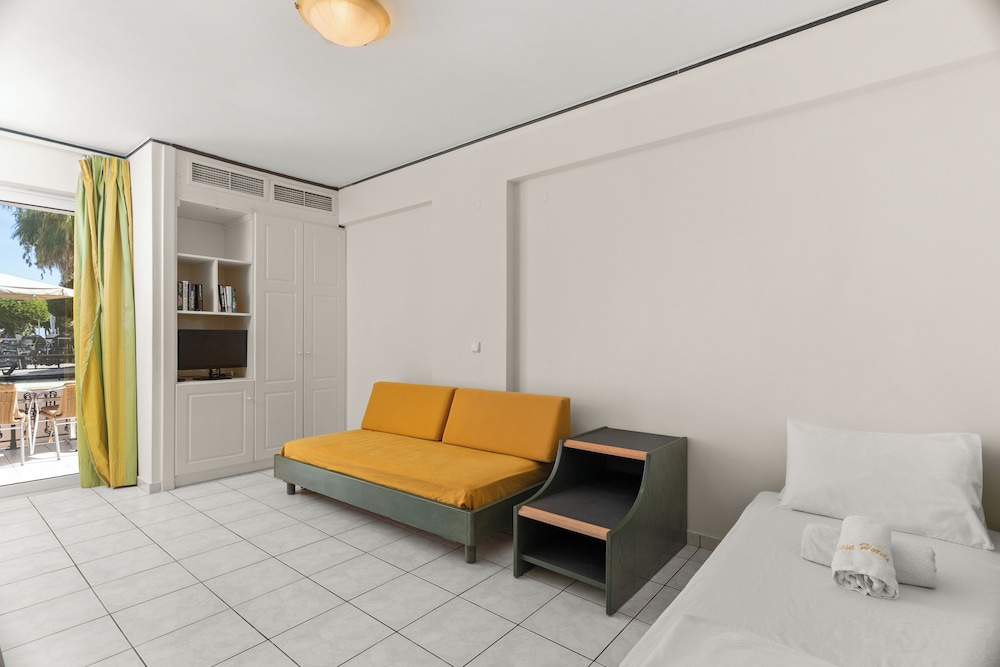 Porto Iliessa by GHH 15/43