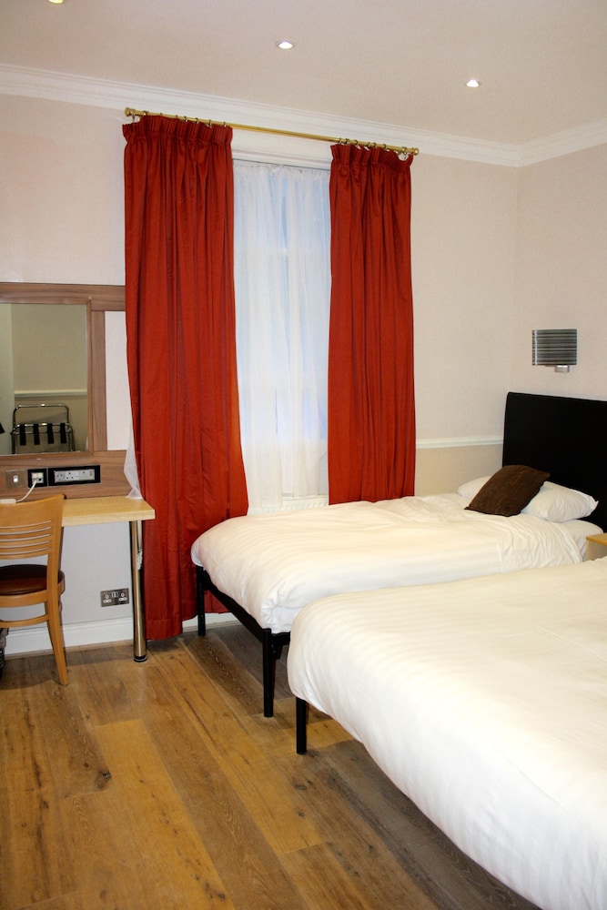 Rhodes Hotel 21/66