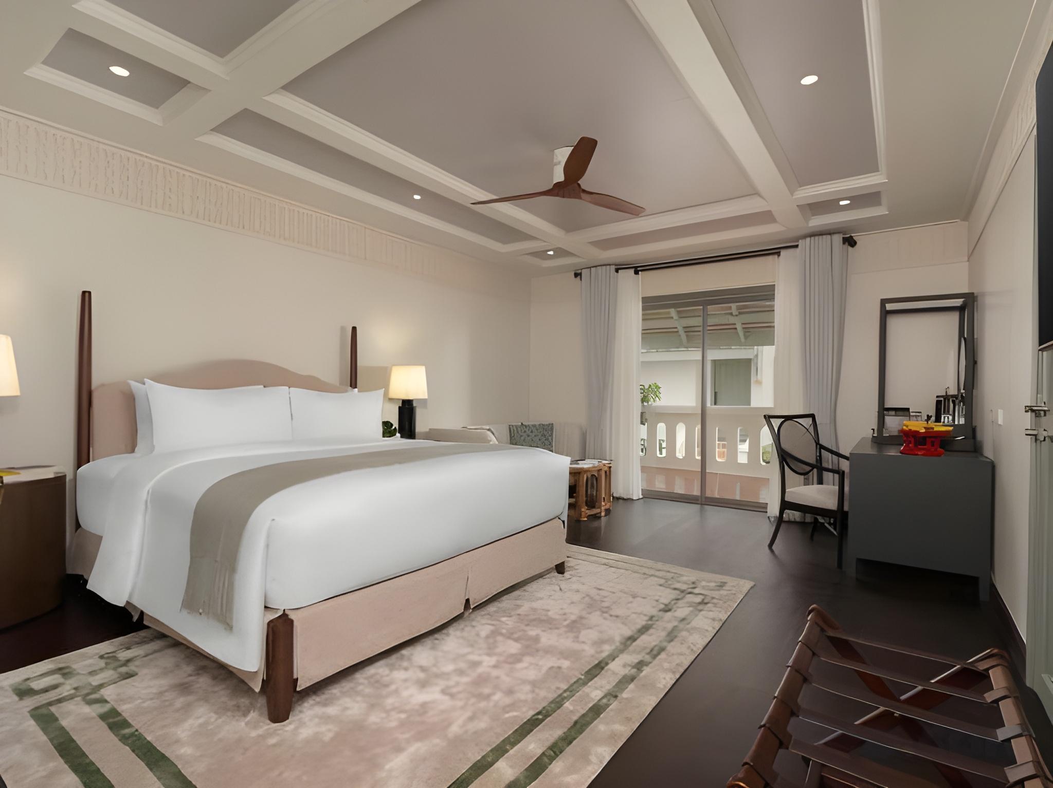 Grand, Heritage, Premier, King Bed