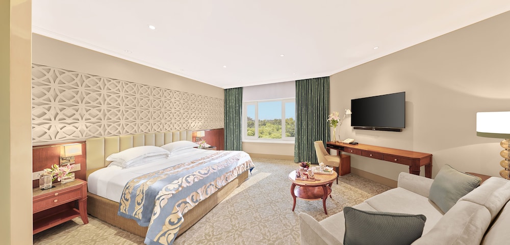 Taj Palace, New Delhi 36/80