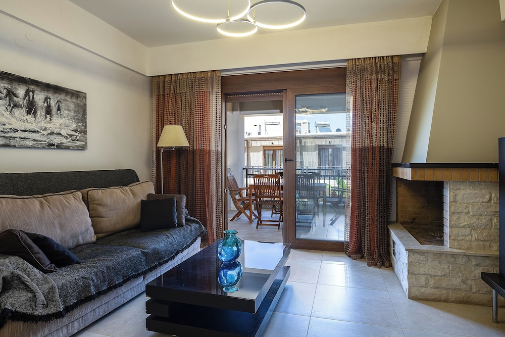 Pantheon Villas 55/78