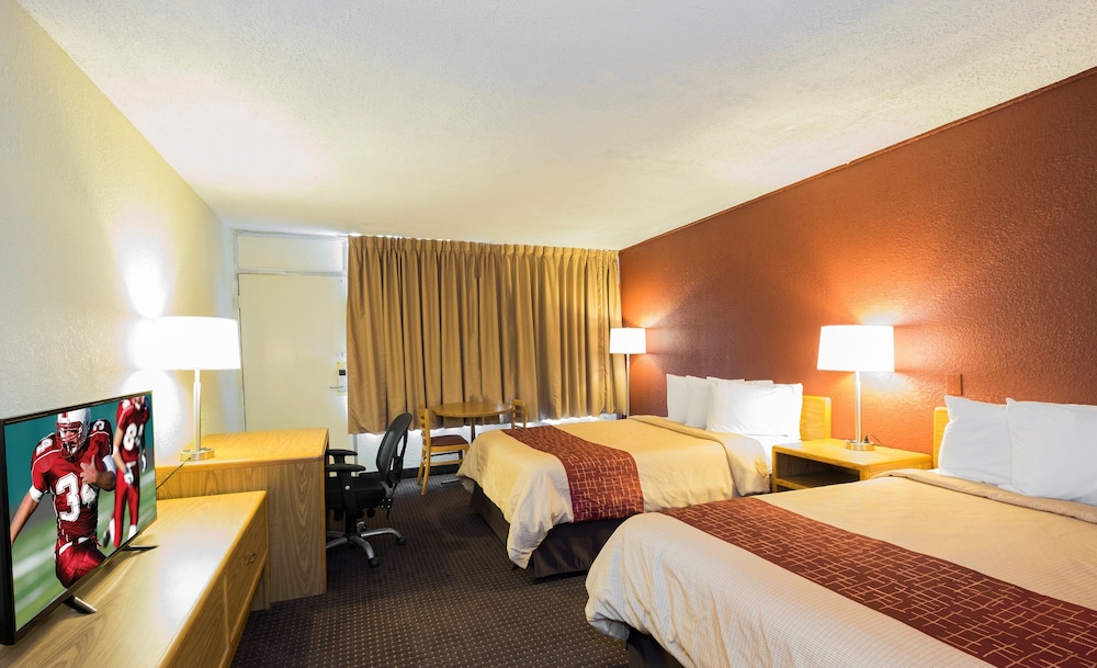 Days Inn by Wyndham Williamsport 13/35