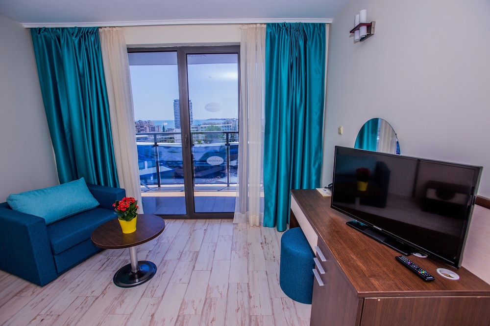 Meridian Hotel 19/36