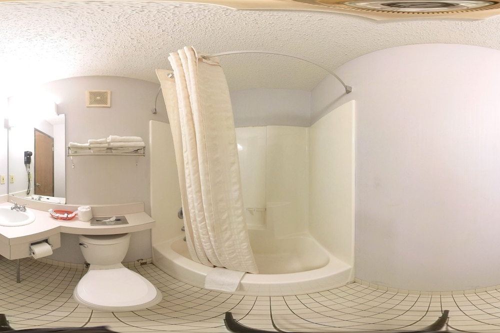 غرفة بسريرين كوين للمدخنين، Coratel Inn & Suites by Jasper Hastings 9/10