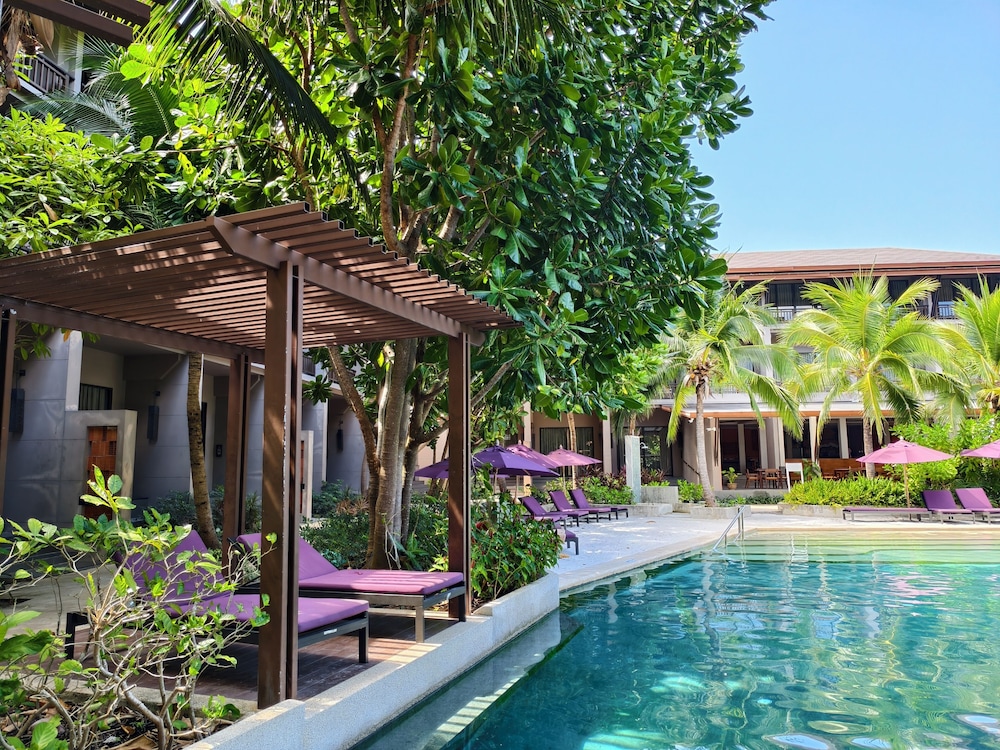 MAEHAAD BAY RESORT 67/68