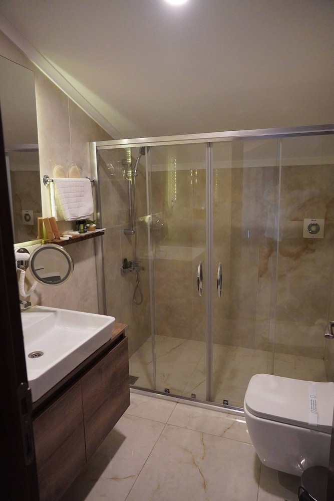 Room 23 Boutique Hotel 44/50