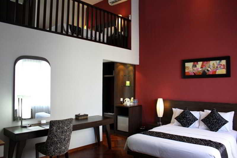 Grand Pacific Hotel 16/28