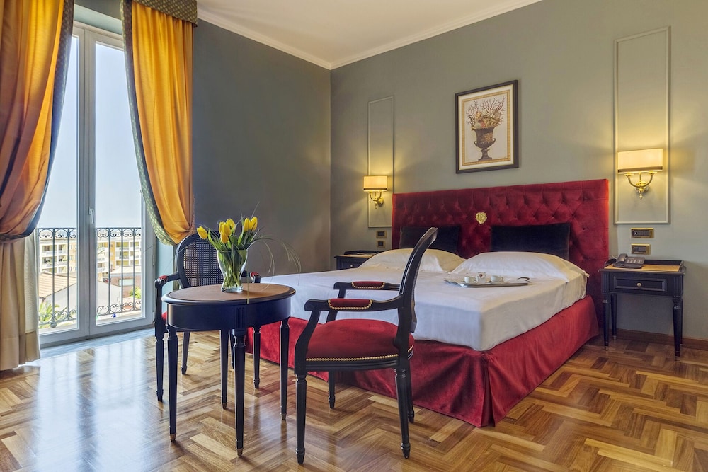 Grand Hotel Villa Politi 52/59