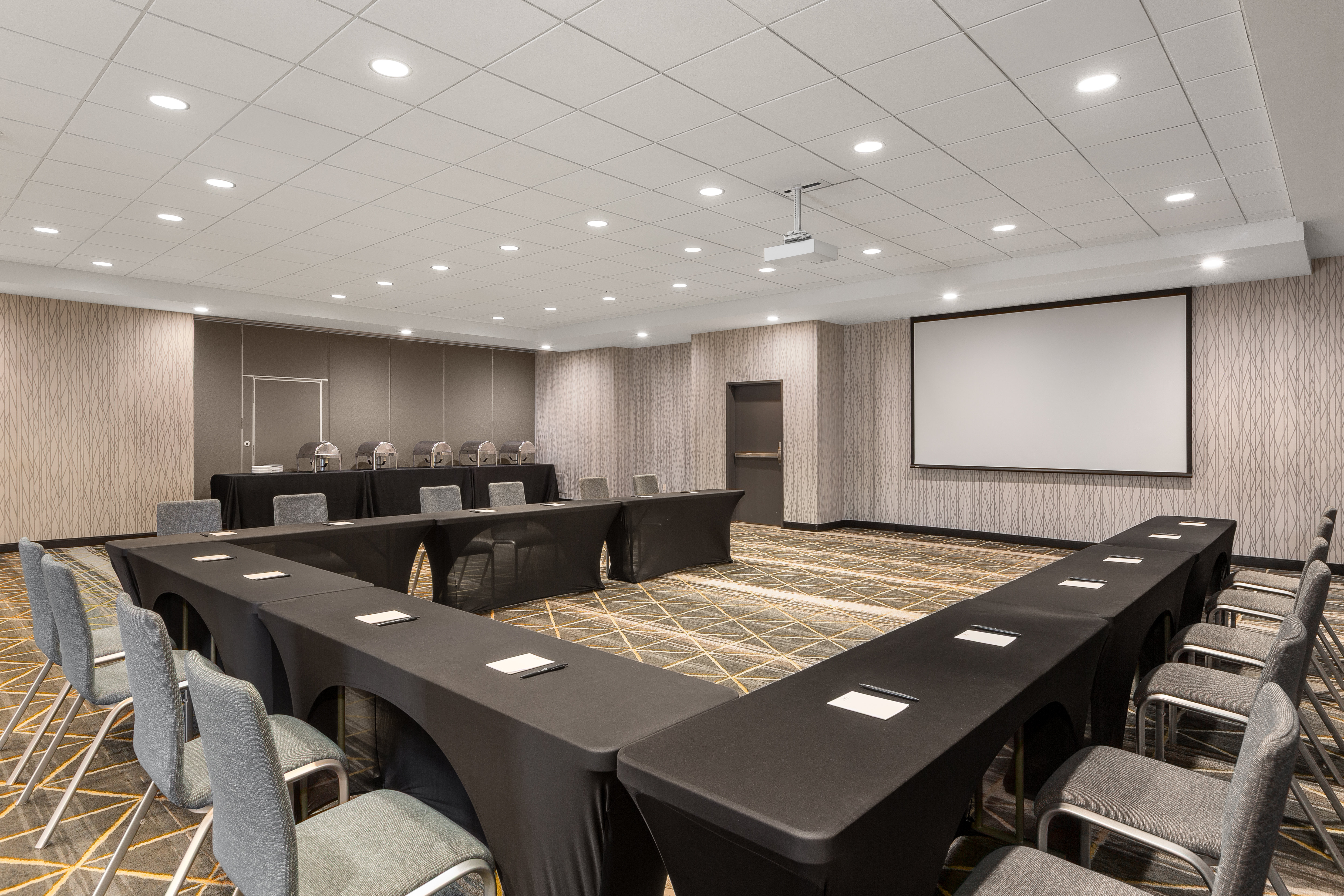 Holiday Inn & Suites Detroit - Troy, an IHG Hotel 46/50
