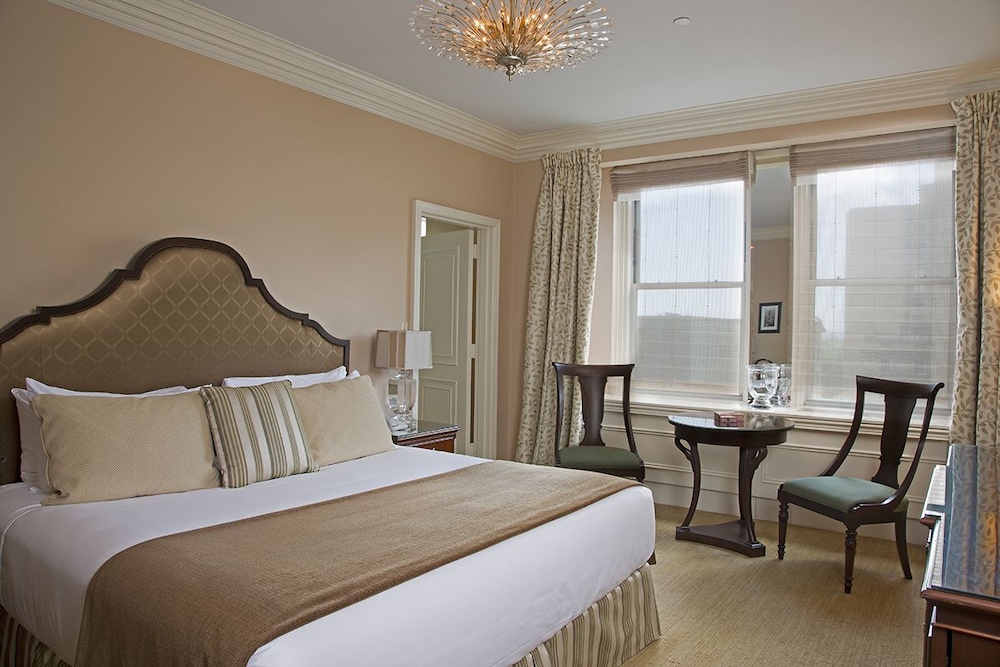 Sherry Netherland Hotel 16/72