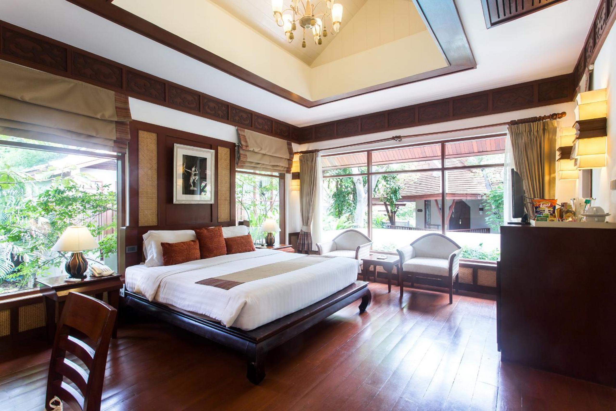 DELUXE POOL VILLA