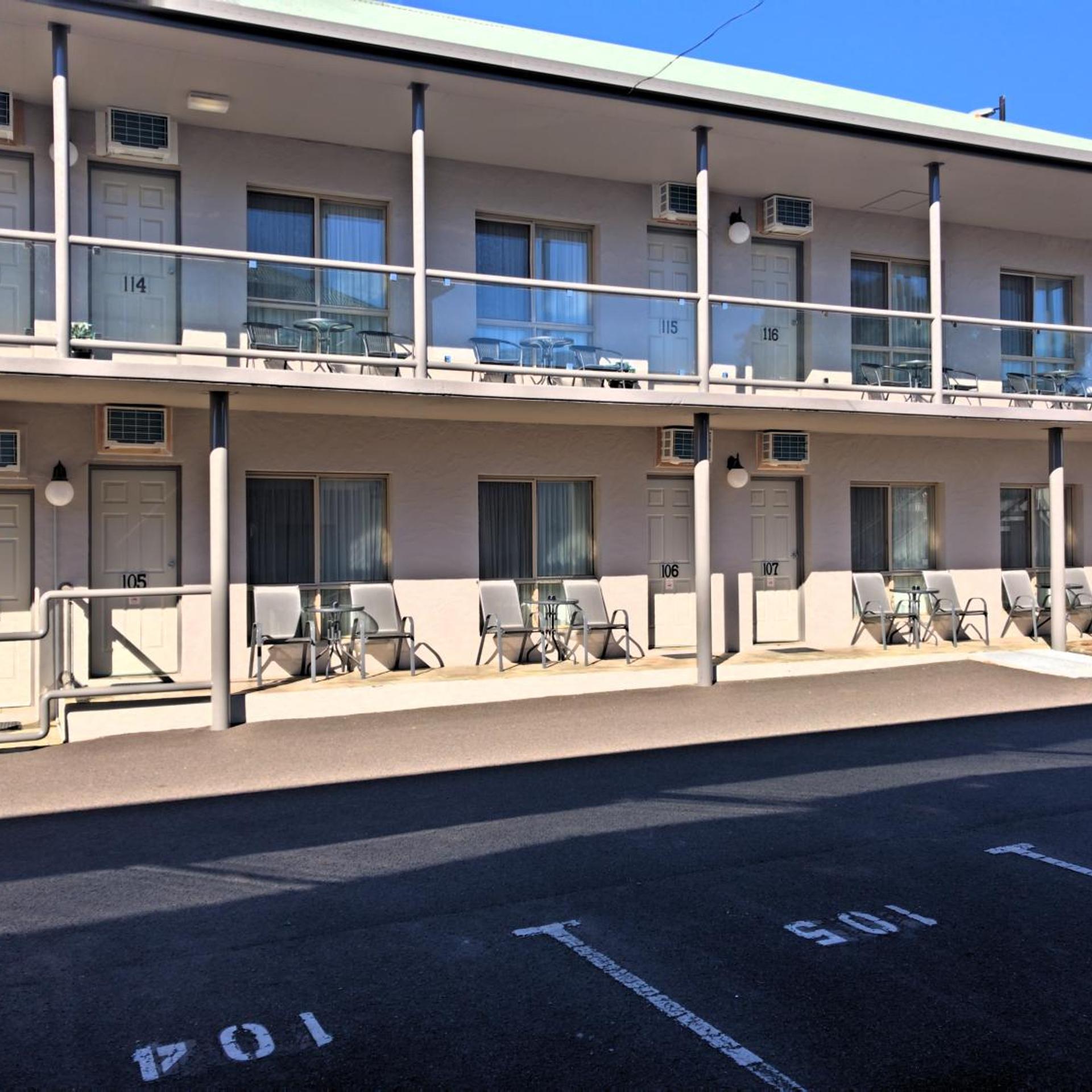 NEW ENGLAND MOTOR INN 2/40