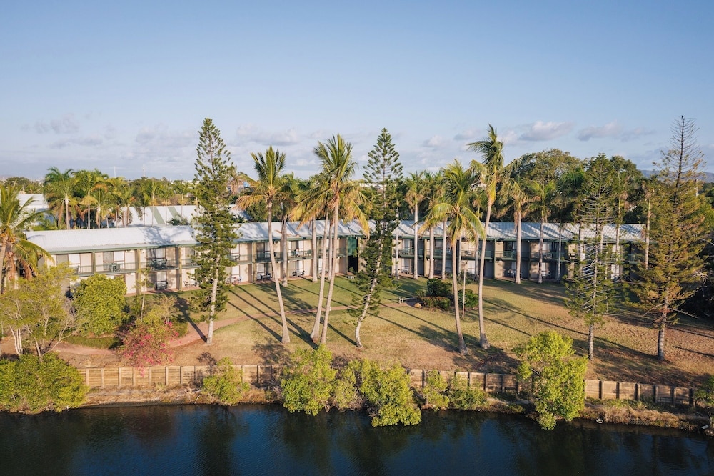 MERCURE TOWNSVILLE 56/61