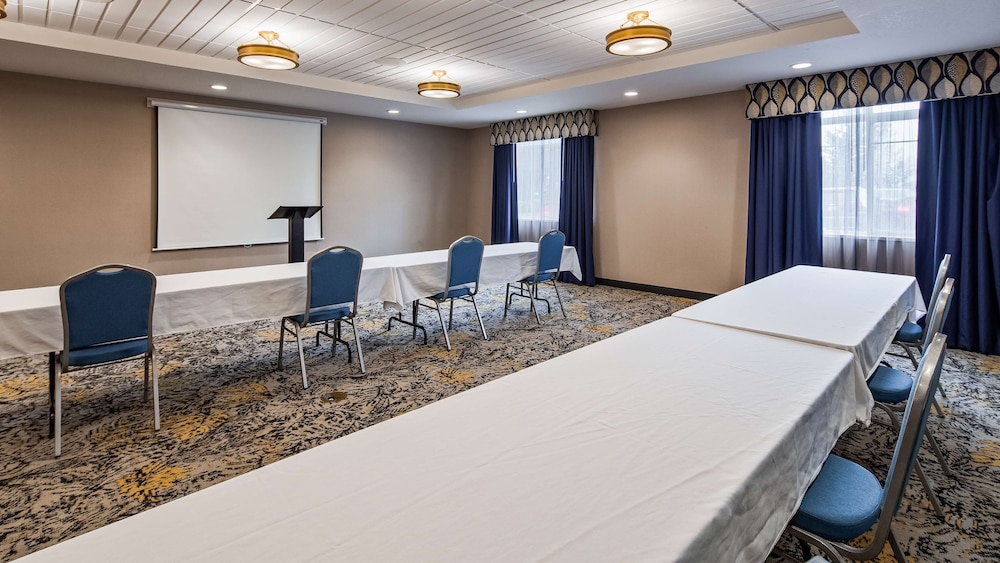 Best Western Plus Grant Creek Inn 37/40