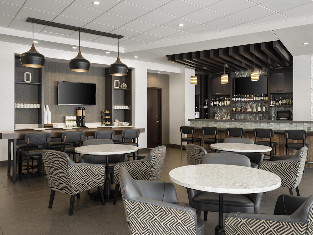 Hyatt Place West Des Moines/Jordan Creek 61/77