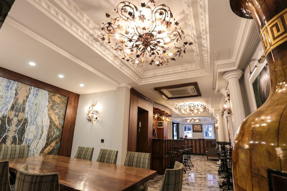 Arach Hotel Harbiye 53/73