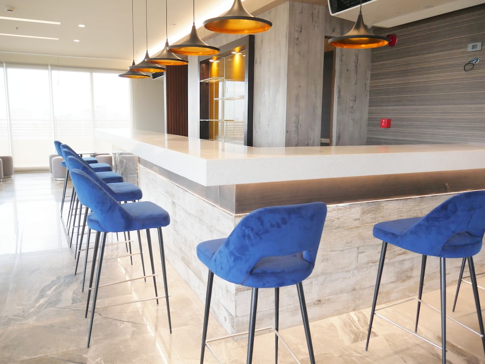 Sotogrande Katipunan 60/72