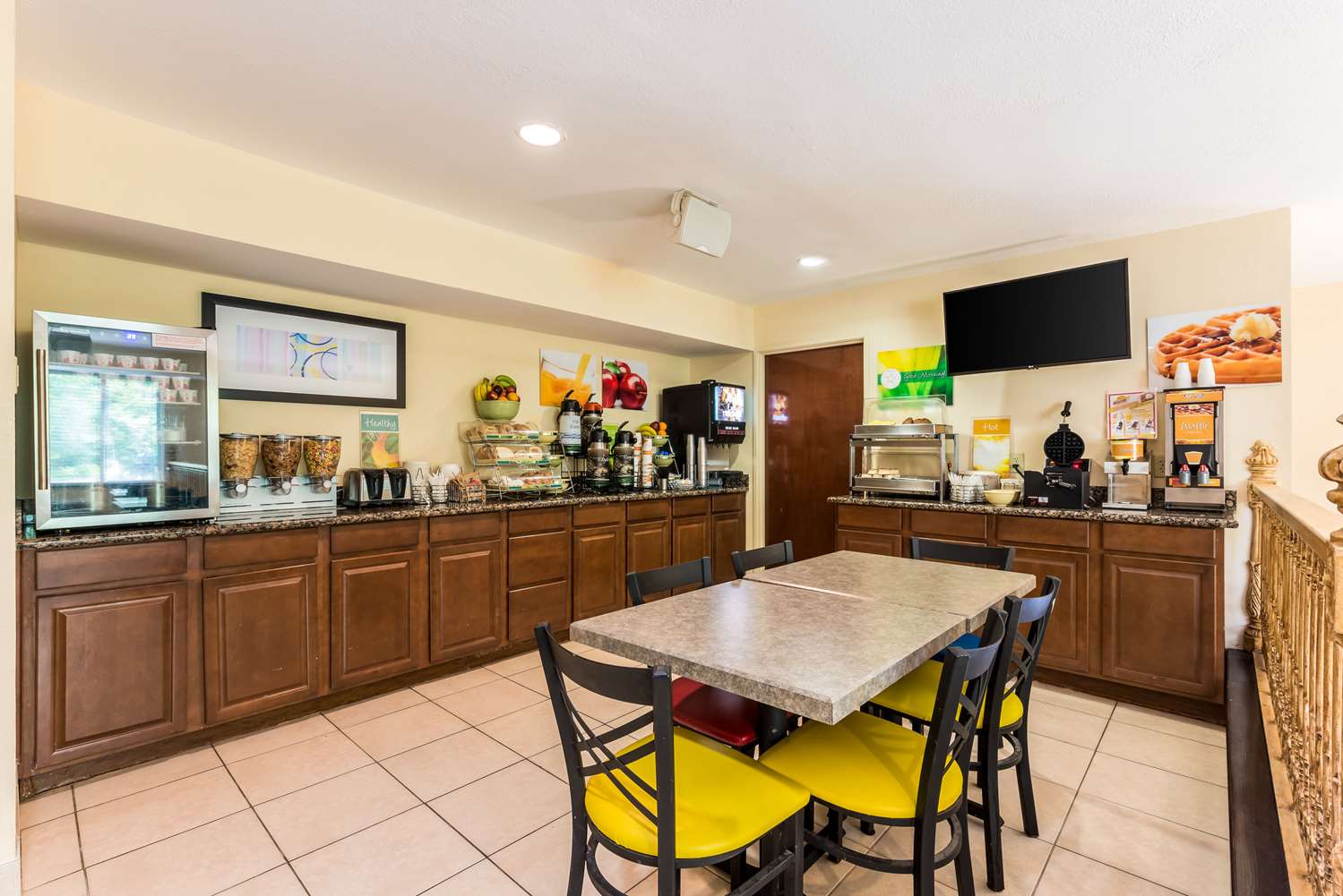 Quality Inn Huntersville Near Lake Norman 13/17