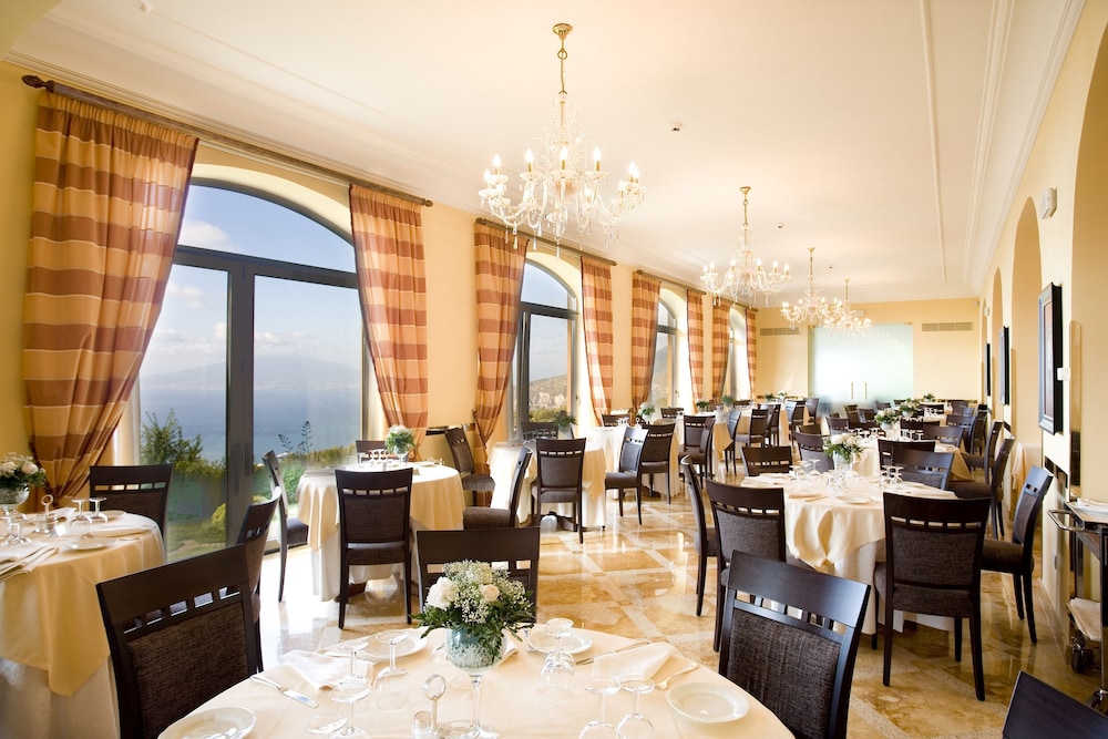 Grand Hotel Due Golfi 36/45