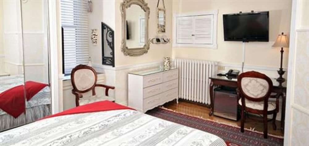Auberge Mcgees Inn 25/75