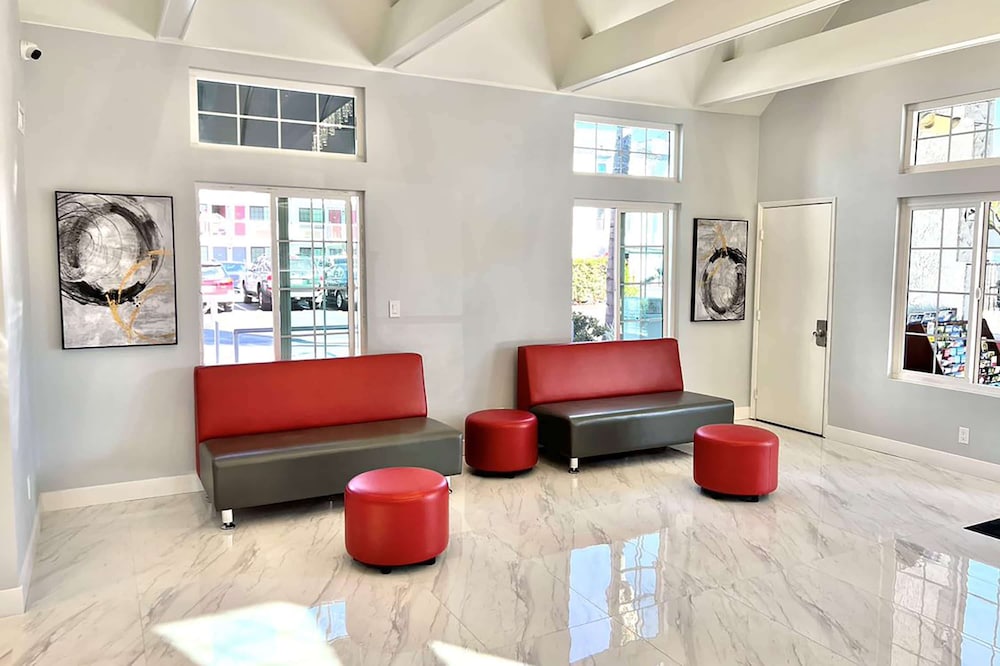 Ramada by Wyndham Anaheim Convention Center 22/40