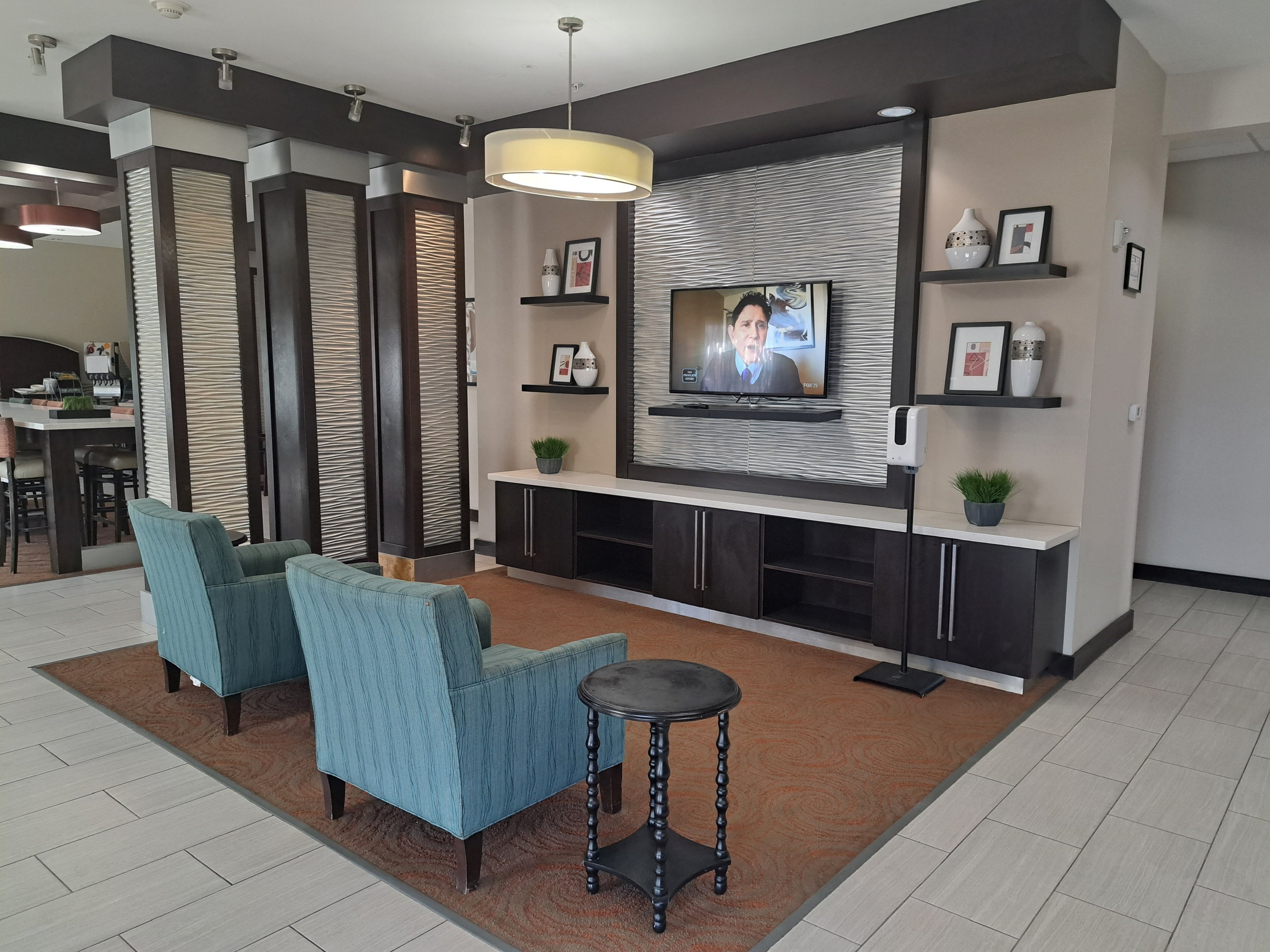 Holiday Inn Express Kenedy 3/17