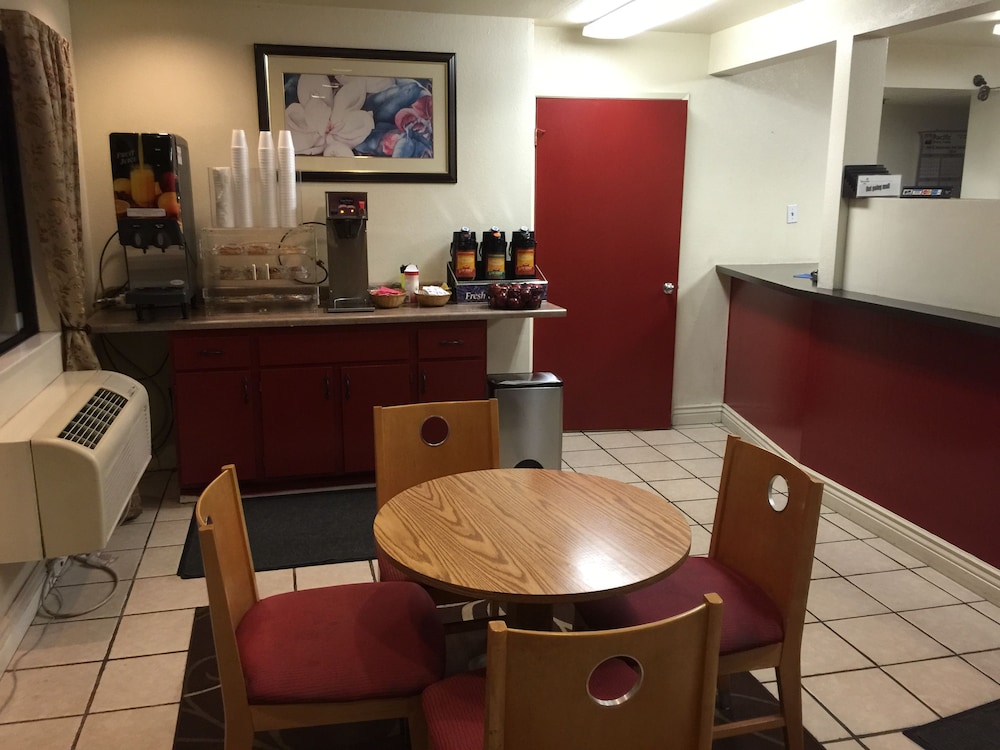 Vagabond Inn Fresno 23/29