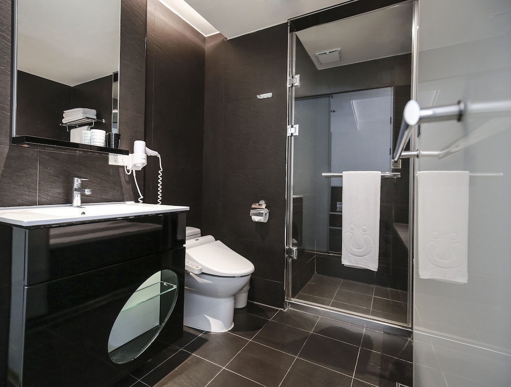 CityInn Hotel Plus Taichung Station Branch 71/73