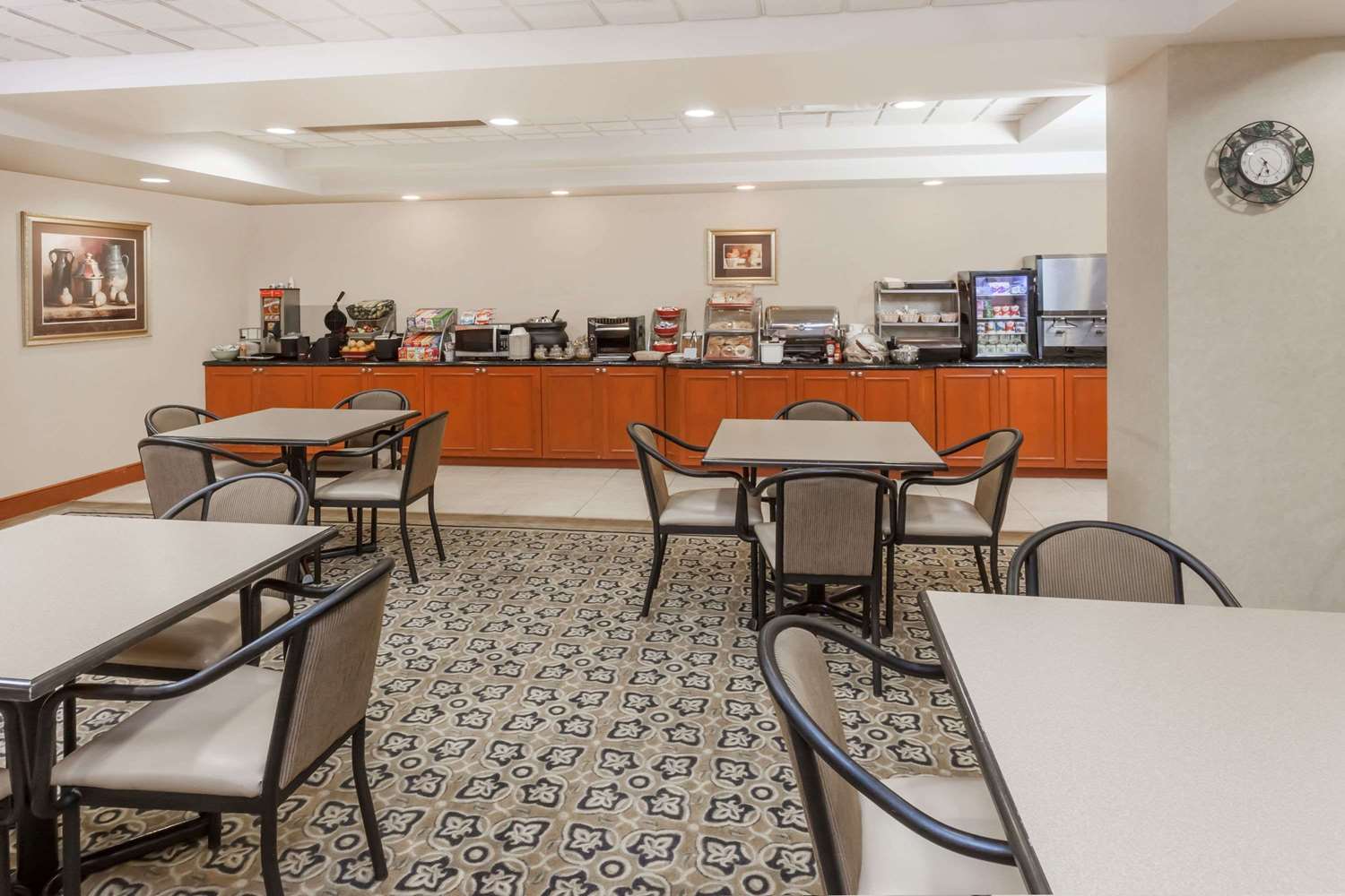 Wingate by Wyndham Peoria 20/28