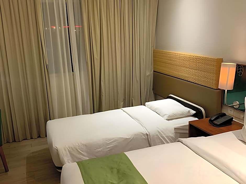 Diamond Hotel Kuta Bali (Ex Holiday Inn Express Bali Raya Kuta) 19/50