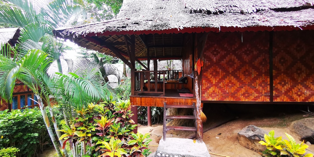 Phi Phi Relax Beach Resort 11/71