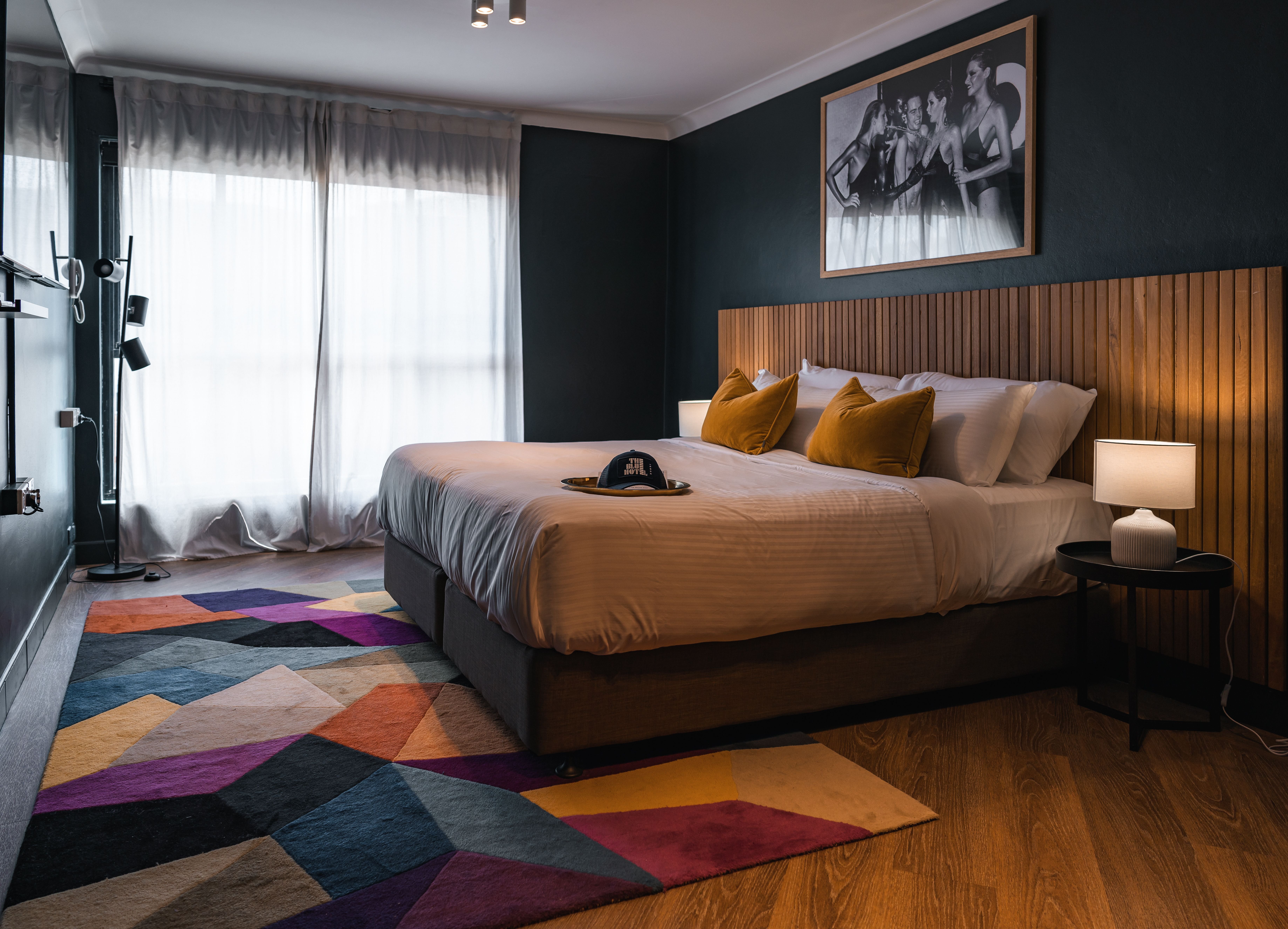 BLUE, SUITE, TWIN BEDS