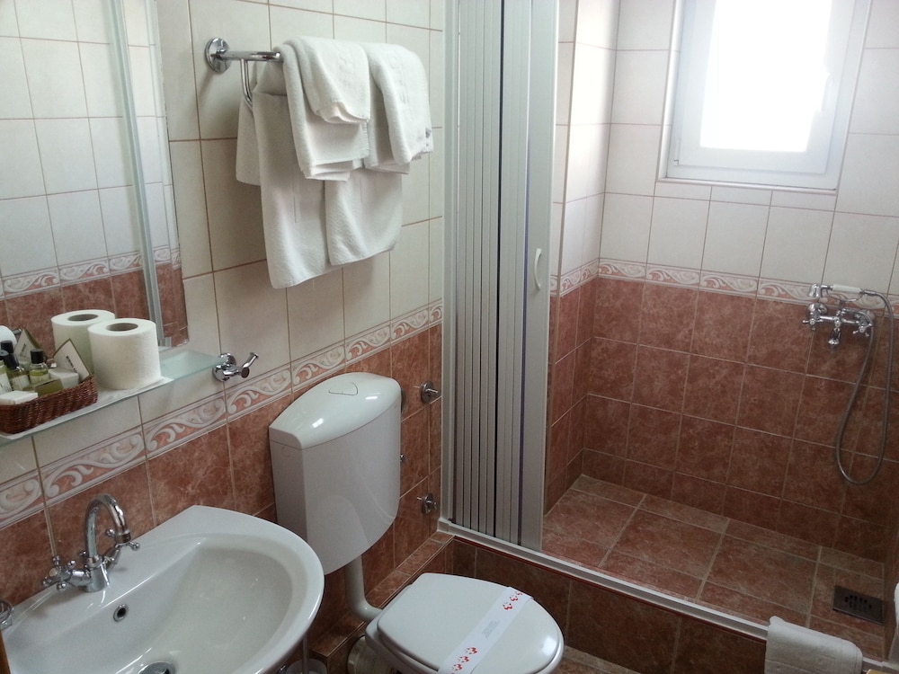 Garni Hotel Fineso 48/50