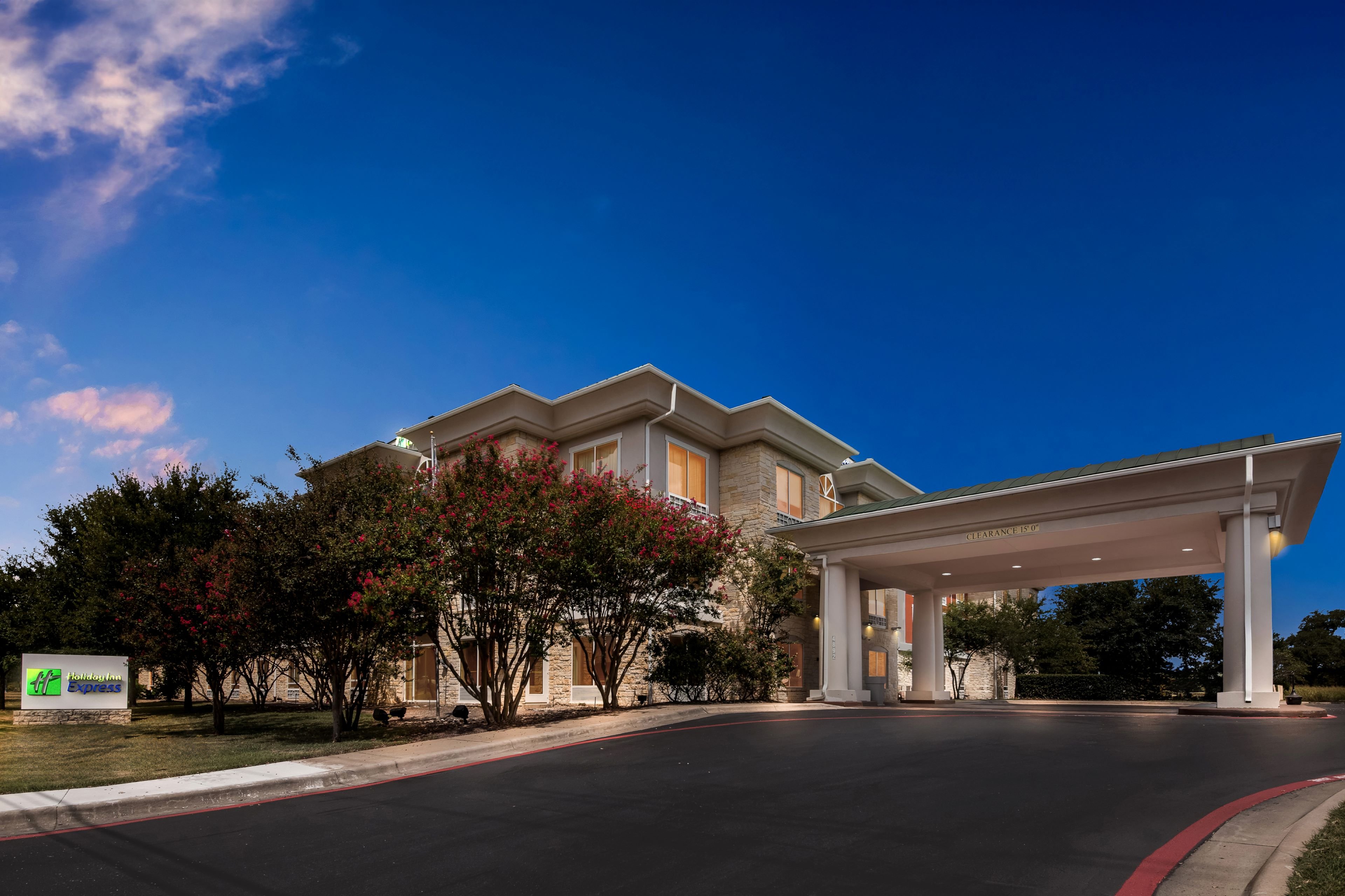 Holiday Inn Express & Suites Austin SW - Sunset Valley, an IHG Hotel 47/50