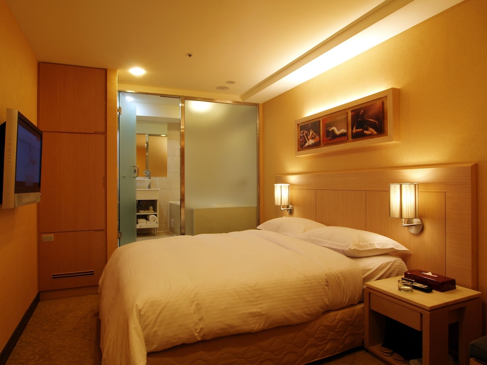 Eastern Star Hotel 16/35