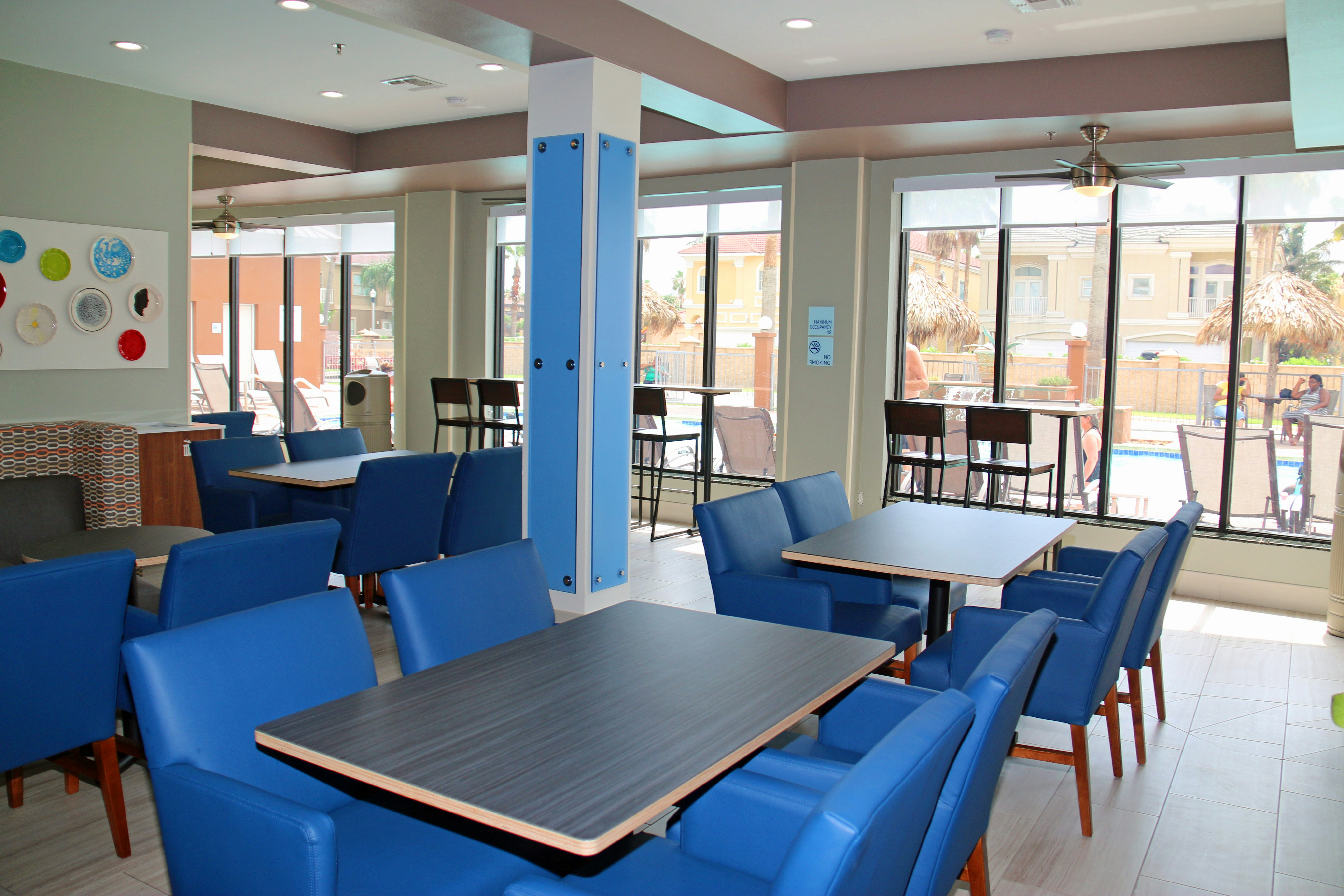 Holiday Inn Express Suites South Padre Island 46/62