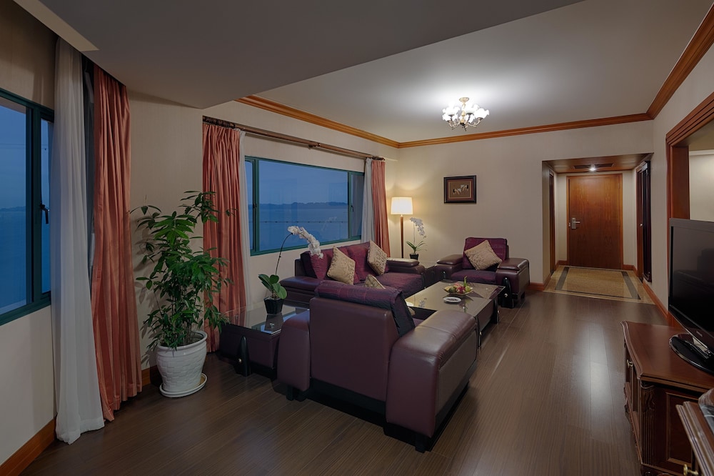 Halong Plaza Hotel 23/50
