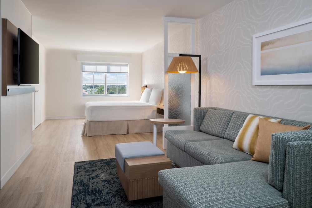 Hyatt Place Coconut Point 39/64